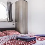 Aquacabin Botel 4*