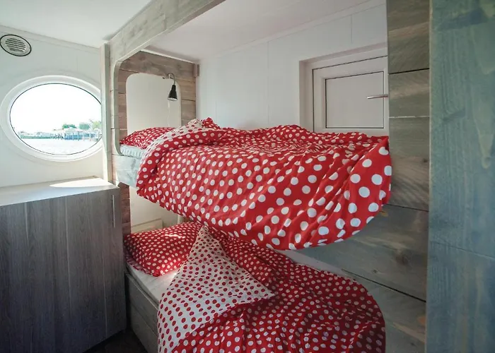 Aquacabin Båthotell 4*